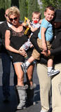 Britney Spears Th_27966_britney_spears_out_with_her_children_tikipeter_celebritycity_003_123_550lo