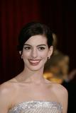 Anne Hathaway Th_03094_Anne_Hathaway_at_the_81st_Annual_Academy_Awards_in_Hollywood_Ca1018_122_420lo