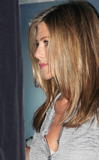 Jennifer Aniston - Page 3 Th_08562_janiston6