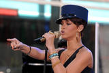 Rihanna - Page 2 Th_55749_celebs4ever_rihanna_today_show_042_122_664lo