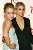 Mary-Kate & Ashley Olsen - Page 6 Th_a21Celebrity_City_Olsens_040_032