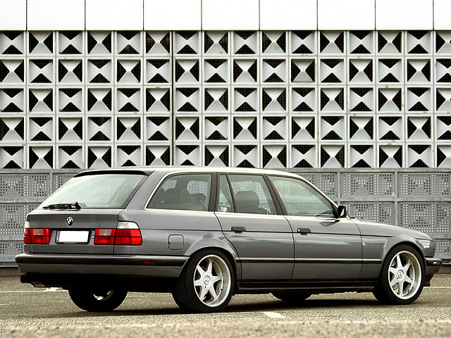 Postez ici vos photos de E34 et autres E34small7-118e455