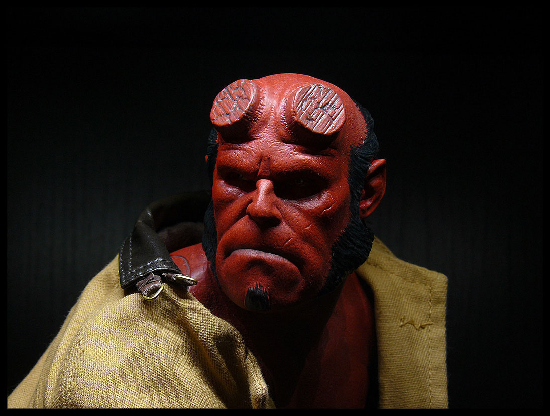 HELLBOY II  ' The golden army ' Premium format - Page 3 P1030010-fc2412