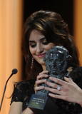 PENELOPE CRUZ - Página 3 Th_32276_1_966_122_576lo