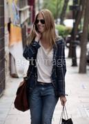 Martina y Pablo, de paseo por Madrid Th_890355388_113724579_122_723lo