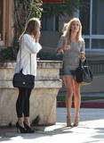 Kristin Cavallari - Short-Shorts, Candids a Los Angeles, 07ott09 Th_70813_Kristin_Cavallari-Lo_Bosworth_Filming_The_Hills_081009_021_122_84lo