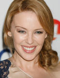 Kylie Minogue Th_68700_KylieMinogue_silver_clef_awards_046_122_41lo