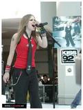 Avril Lavigne Resimler Th_17516_normal_f6_122_1091lo