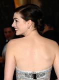 Anne Hathaway Th_03281_Anne_Hathaway_at_the_81st_Annual_Academy_Awards_in_Hollywood_Ca1024_122_154lo