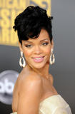 Rihanna - Page 2 Th_71144_celebs4ever_Rihanna_2008_American_Music_Awards_Arrivals_025_122_494lo
