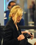 Golden Globes 2010 - Page 5 Th_53865_Preppie_-_Kate_Winslet_departs_LAX_Airport_-_Jan._17_2010_581_122_203lo