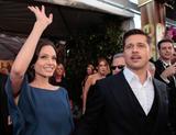 Angelina Jolie - Page 2 Th_37560_Celebutopia-Angelina_Jolie_arrives_at_the_15th_Annual_Screen_Actors_Guild_Awards-23_122_438lo