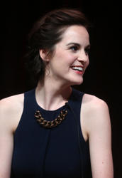 Michelle Dockery "Los Angeles photo call of 'Downton Abbey'  Th_281166591_MCFan_for_CelebloungeCelebsForum23_07_201412_04_09_122_178lo