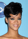 Rihanna - Page 2 Th_72632_celebs4ever_Rihanna_2008_American_Music_Awards_Press_Room_002_122_478lo