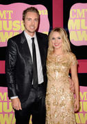 Kristen Bell Th_062428222_kristen_bell_2012_cmt_music_awards_42_122_575lo