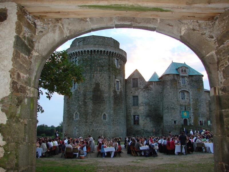 Le banquet chez les enfants d'Ordura Banquet-54df35