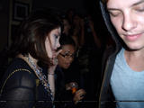 Pictures Th_74682_Ashley_et_Xavier_Samuel_au_concert_de_100_Monkeys_34_Vancouver_9-20_005_122_117lo