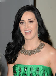 Katy Perry Th_198156364_2_122_205lo