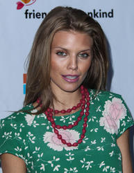 AnnaLynne McCord  Th_924444266_mccord081813_14_122_545lo