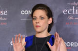 Kristen Stewart - "Eclipse" Photocall Th_47848_ksdnet_4916_123_128lo