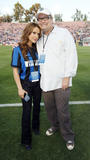 Alyssa Milano - Page 3 Th_27752_Preppie_-_Alyssa_Milano_at_the_World_Football_Challenge_soccer_match_between_Chelsea_and_Inter_Milan_at_the_Rose_Bowl_-_July_21_2009_791_122_184lo