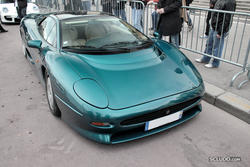 RALLYE DE PARIS 2011, les photos et comptes rendus!!!! - Page 4 Th_899573478_013_JaguarXJ220_122_458lo