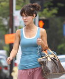 Jennifer Love Hewitt - Page 4 Th_14974_Preppie_Jennifer_Love_Hewitt_at_a_pilates_class_in_Toluca_Lake_22_122_184lo