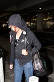 Kristen Stewart - Page 2 Th_44701_Kristen_Stewart_LAX_CU_ISA_07_122_168lo