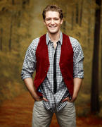 Matthew Morrison  Th_483387715_MatthewMorrison008_122_591lo