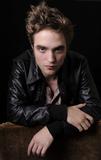 Robert Pattinson - Page 6 Th_13205_rob-portraits-06_122_497lo