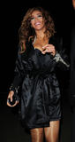 Candids 2009 - Page 10 Th_48049_Beyonce_05_122_519lo