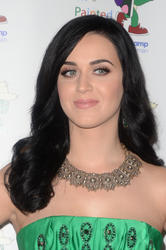 Katy Perry Th_198403658_16_122_26lo