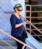 Sarah Michelle Gellar - Page 2 Th_07920_Celebutopia-Sarah_Michelle_Gellar_on_her_way_to_pilates_class_in_Encino-12_122_348lo