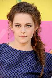 Kristen Stewart Th_134262575_zzkskca5_122_594lo