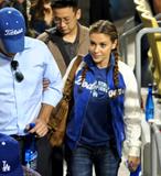 Alyssa Milano - Page 3 Th_19695_Preppie_-_Alyssa_Milano_at_Game_1_of_the_Dodgers_Vs._Phillies_-_October_15_2009_3_122_340lo