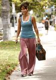 Jennifer Love Hewitt - Page 4 Th_20288_JenniferLoveHewitt_outandaboutinTolucaLake2023_122_400lo