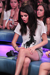 Selena Gomez - LQ x73 Th_229292421_ROBiNHOOD_HQHC_SELENAGOMEZ_8_24_2011_45_122_428lo