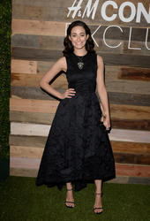  Emmy Rossum - H&M Conscious Collection dinner in West Holly Th_532970780_EmmyRossum003_122_82lo