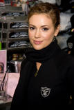 Events von 2008 Th_99803_babayaga_Alyssa_Milano_TOUCH_Clothing_line_Launch_Party_10-04-2008_020_122_984lo