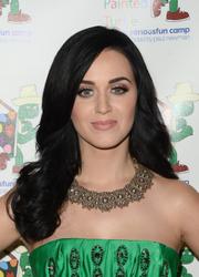 Katy Perry Th_198193589_4_122_35lo