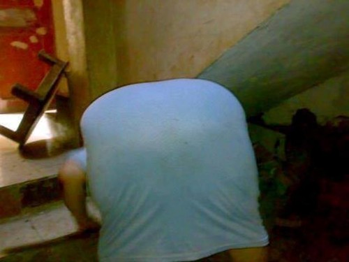 زوجة مربربة عليها جسم جامد Rm31efyc2bje