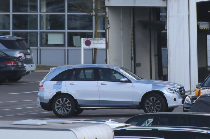 2015 - [Mercedes] GLC (GLK II) [X205] - Page 8 Mercedes-GLC-Erlkoenig-fotoshowImage-2759f6f2-846340