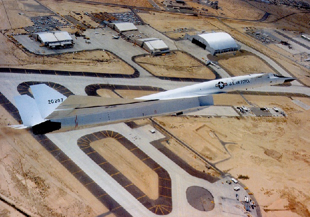 North American XB-70 Valkyrie XB70F11-vi