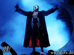 MVP Vs Undertaker Vs Sting Sting_entrance_04-1919f7c