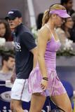 Maria Sharapova - Page 12 Th_29410_Maria_Sharapova_vs._Kim_Clijsters_WTA_Champs_2006_66_122_497lo