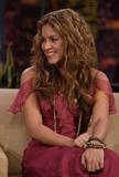 SHAKIRA EN JAY LENO SHOW 07-01-08 [HQ] Th_95229_Shakira_on_Jay_Leno_Show_0107_287_122_1104lo