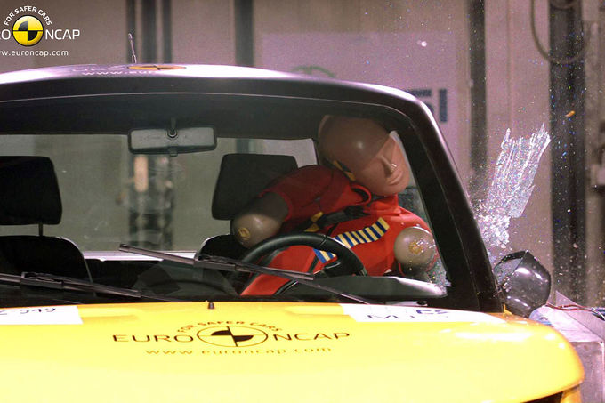 [Securité] Euro NCAP - Page 13 EuroNCAP-Crashtest-Tazzari-Zero-fotoshowImage-3d5d5576-783710