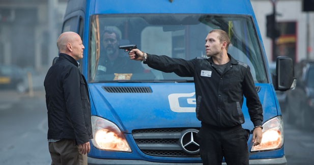 Top 10 - 2013 Bruce_willis_roule_en_mercedes_dans_die_hard_5