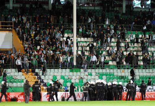 Bursaspor'a ceza! Bursa-olay-21120_501