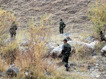 Şırnak'ta 2 güvenlik görevlisi şehit Asker_catisma4